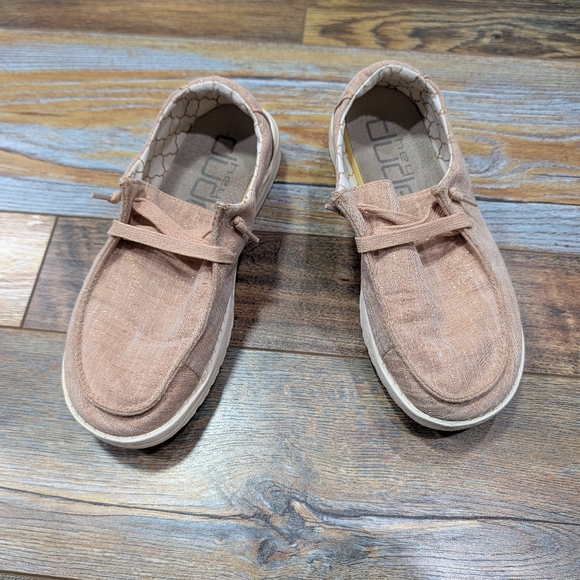 Hey Dude Shoes - Hey Dude Wendy Metallic Rose Gold Sparkle Slip-on Size 6